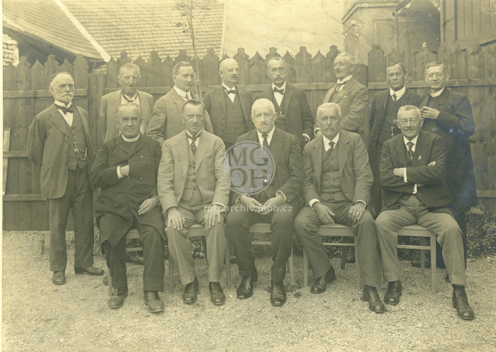 Fotografie - Spol. na zahr. hotelu Havel