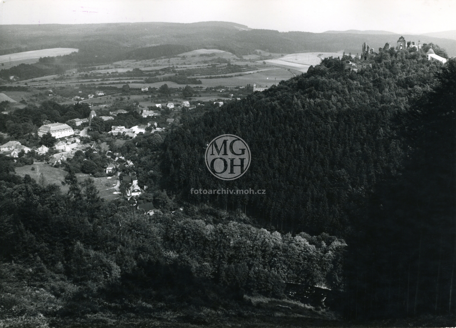 Fotografie - Hrad z Kapradě