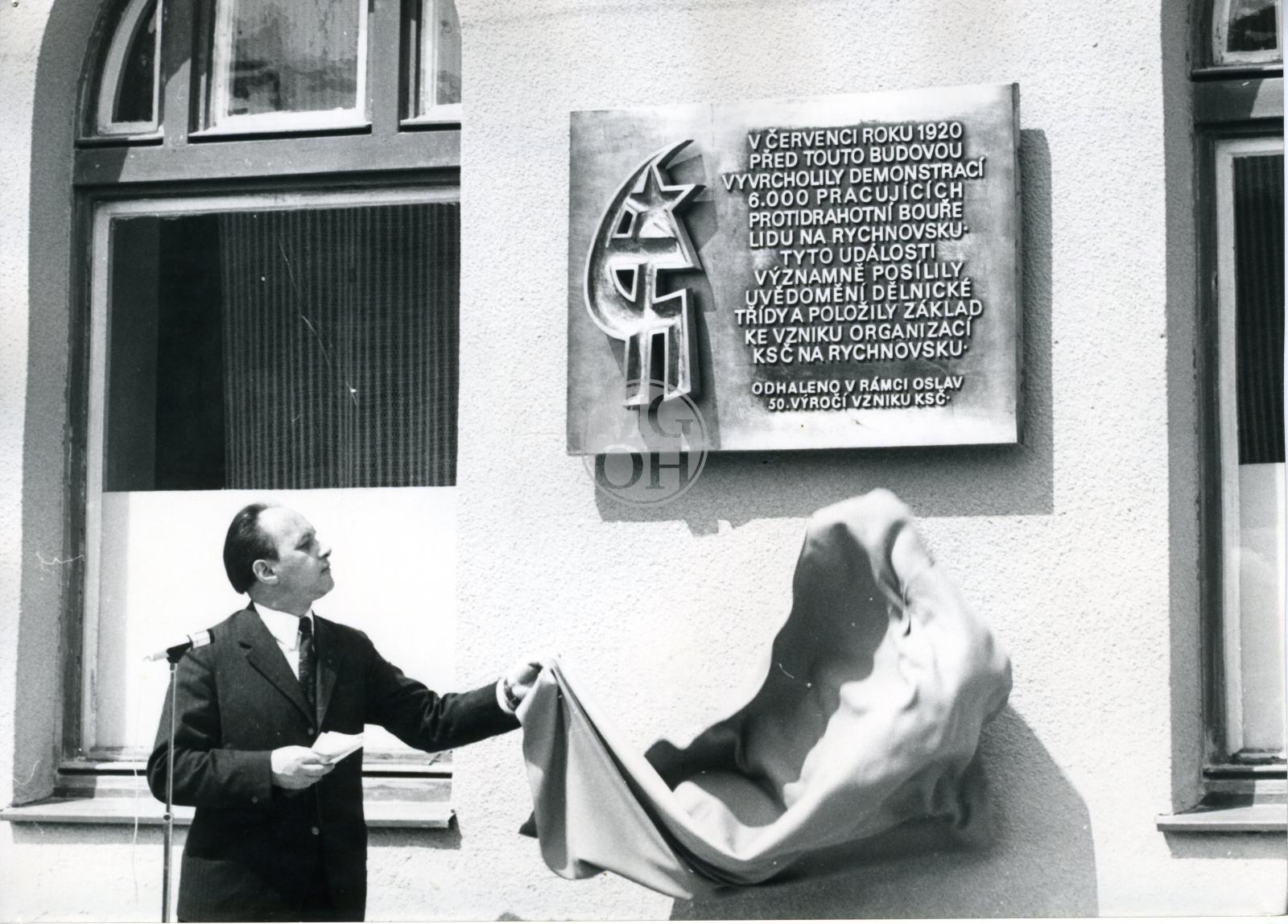 Fotografie - Odhalení pam. desky na paměť protidrahotních bouří