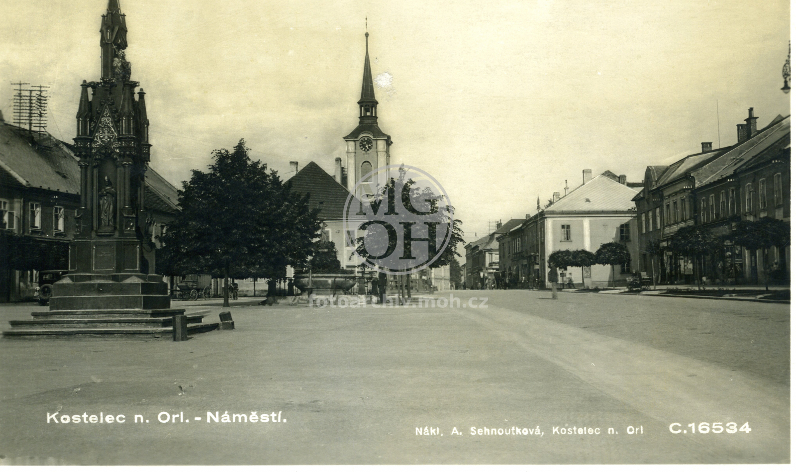 Fotografie - Náměstí, pohled od městského úřadu