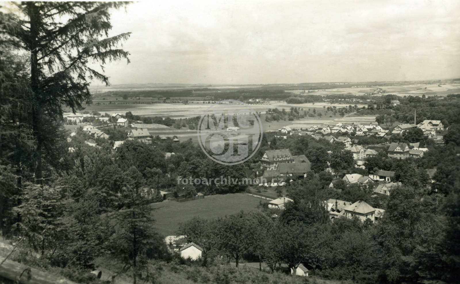 Fotografie - Pohled od kapliček