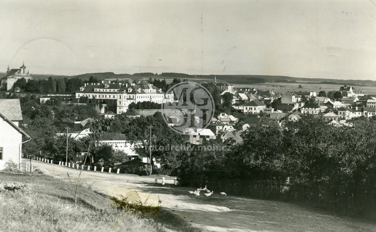 Fotografie - Pohled na město od židovského hřbitova