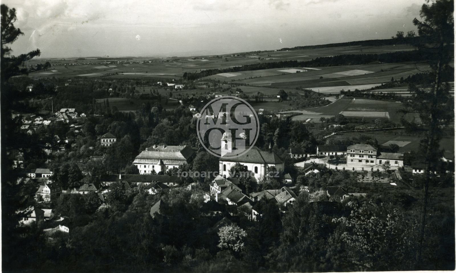 Fotografie - Pohled na Potštejn z hradního kopce