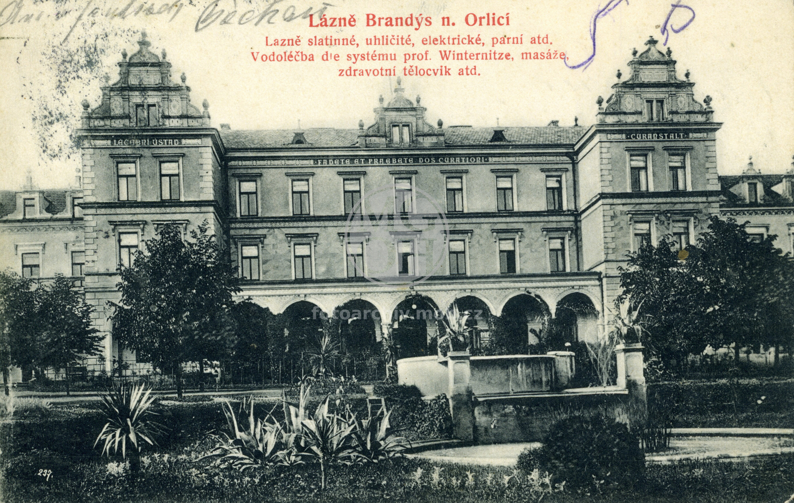 Fotografie - Budova léčebného ústavu v Brandýse n. Orl.