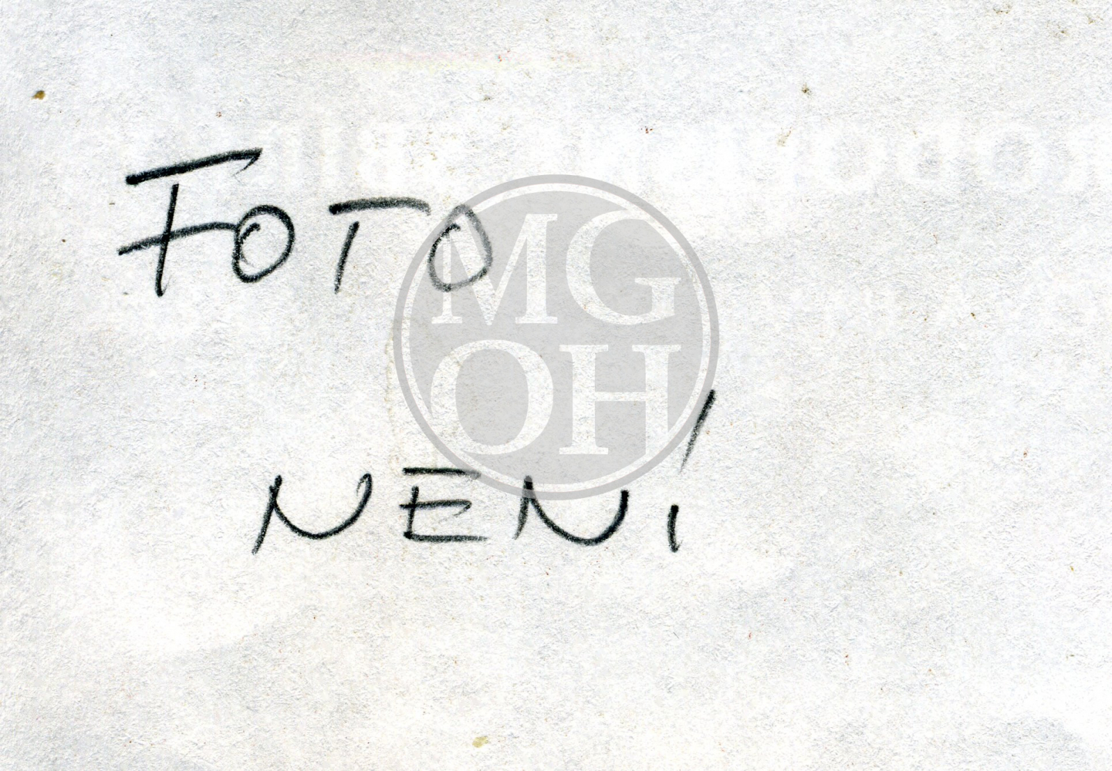 Fotografie - Hlavní ulice - pohled směrem ke škole