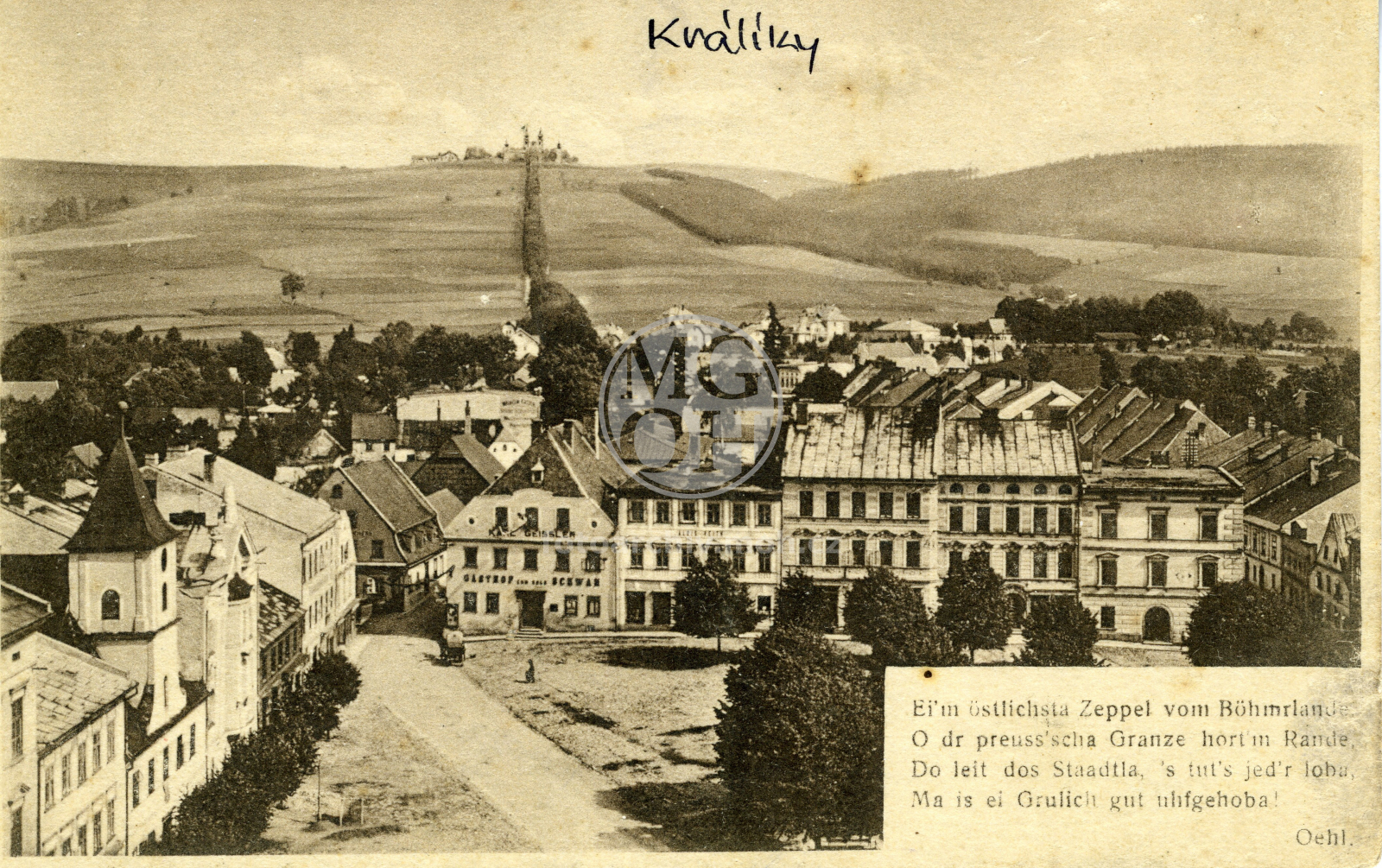 Fotografie - Pohled na náměstí , v pozadí Hora Matky Boží