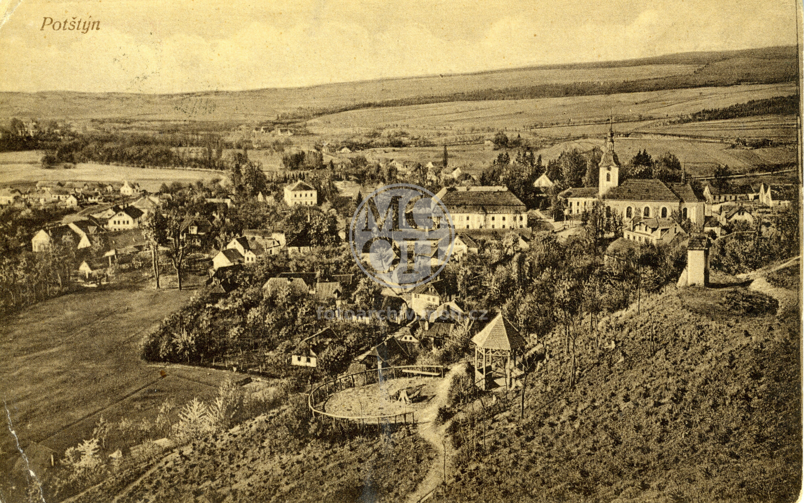 Fotografie - Pohled na městečko