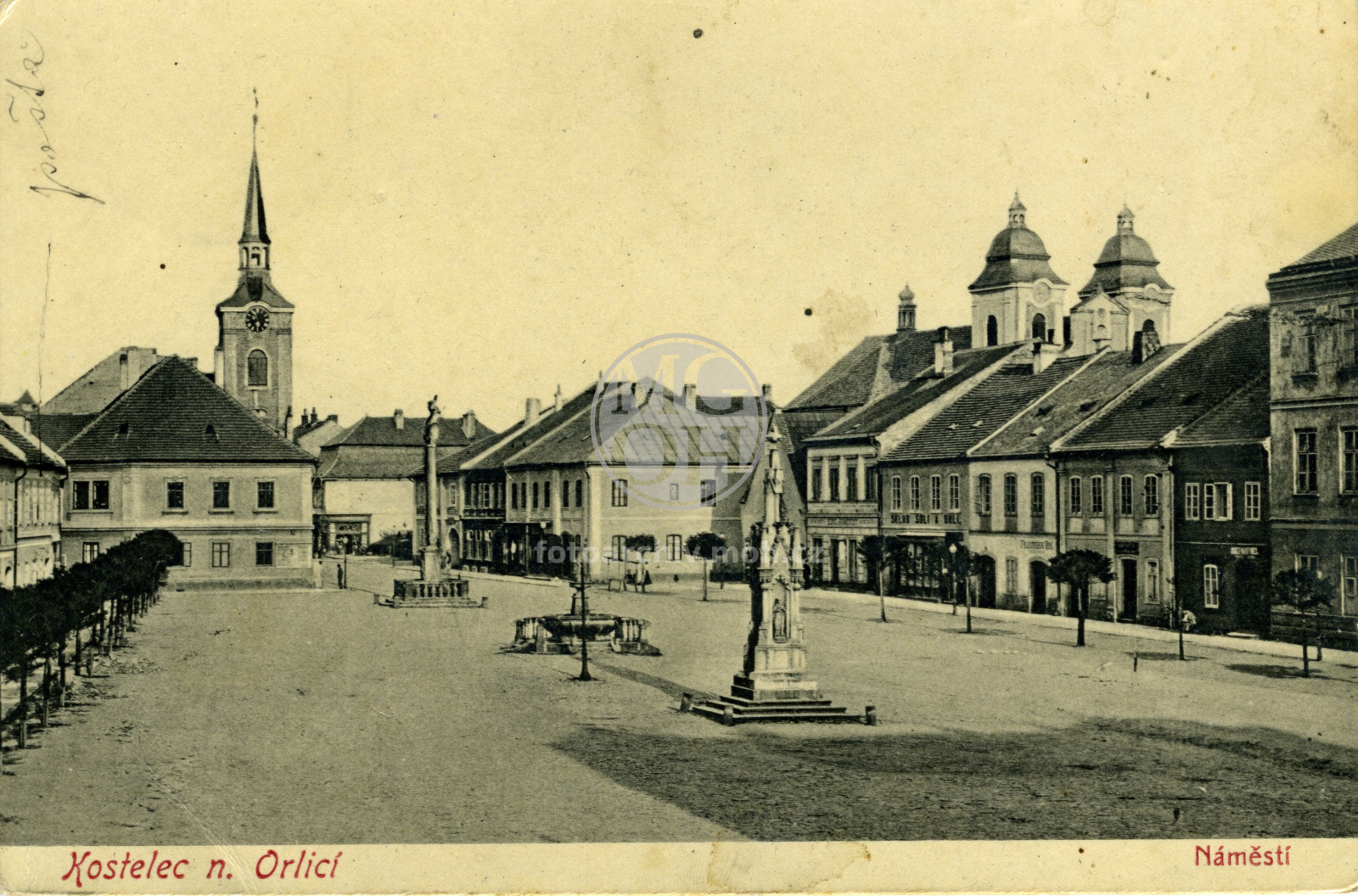 Fotografie - Náměstí - pohled na východní část náměstí