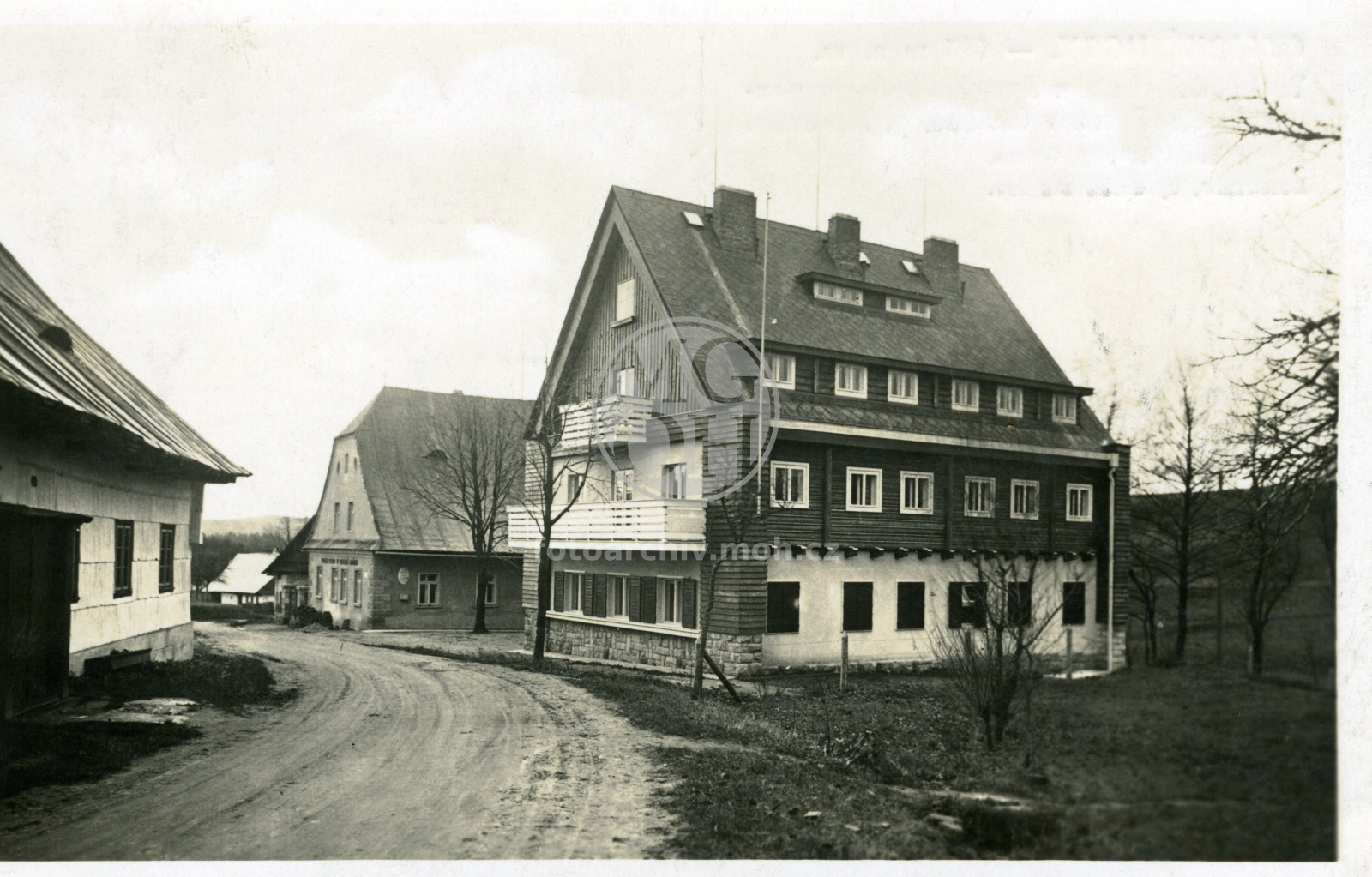Fotografie - Turistická chata u Zemské brány a penzion Hrádeček