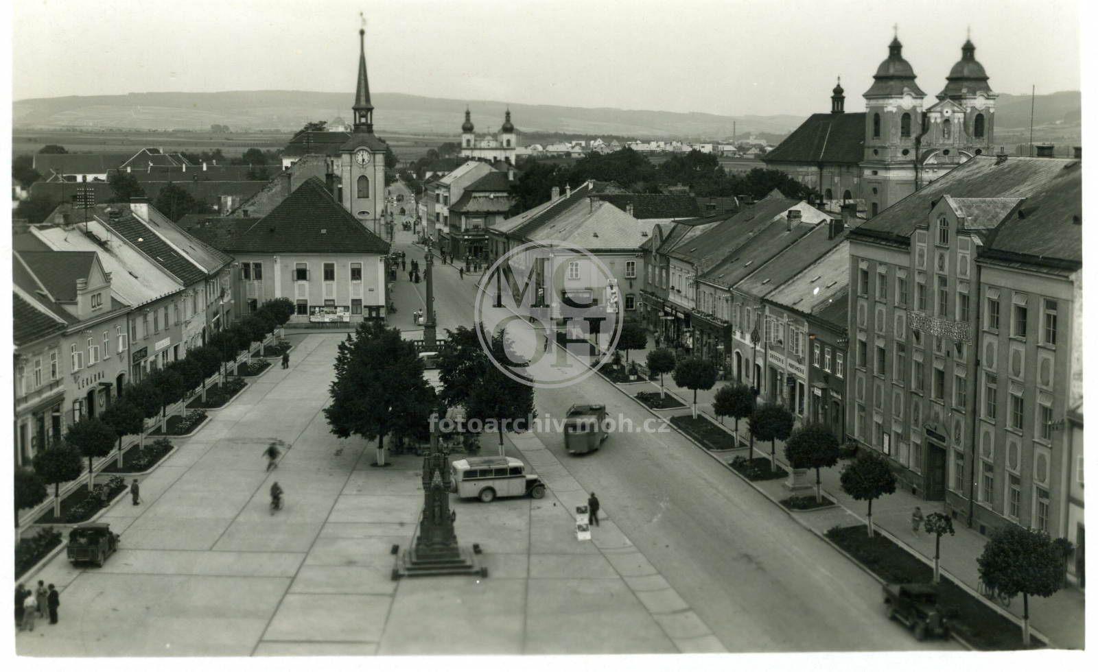 Fotografie - Náměstí - pohled z nové radnice
