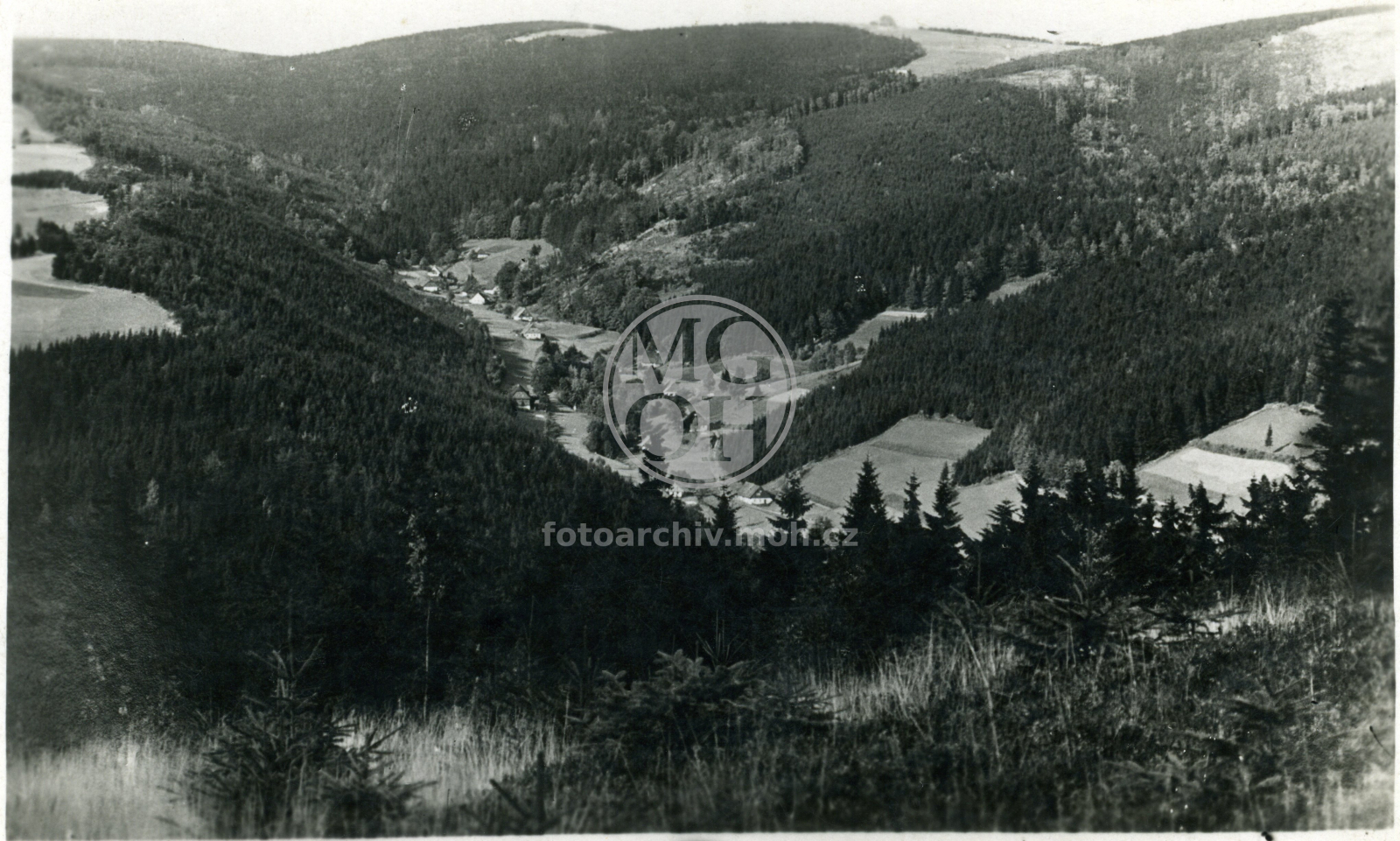 Fotografie - Zákoutí a Masarykova chata na Šerlichu