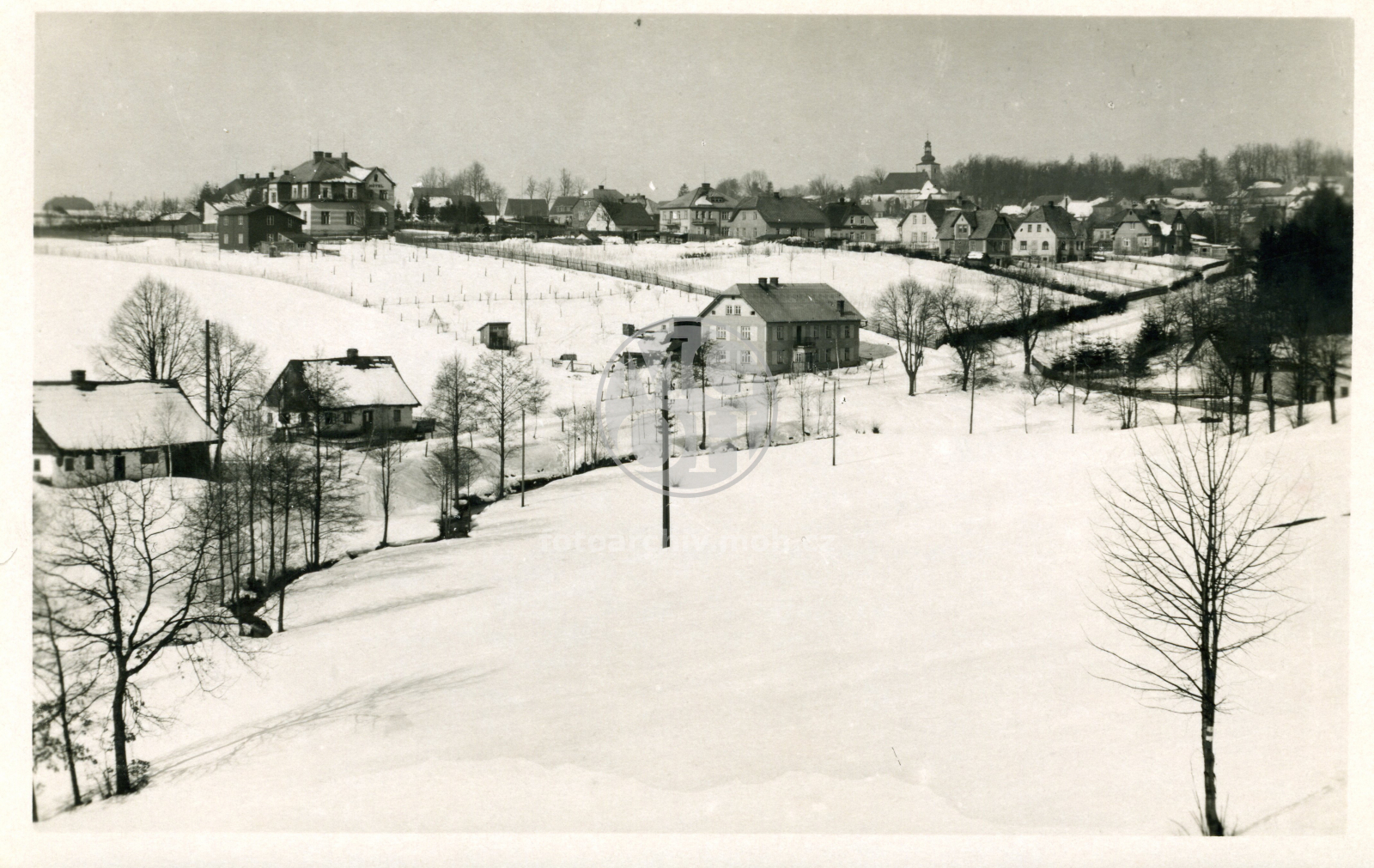 Fotografie - Zimní pohled na část města