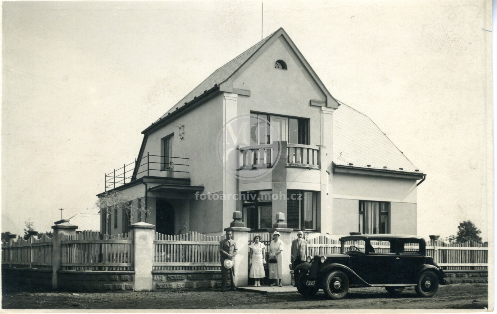 Fotografie - Vila rodiny Rengrovy, nyní ulice Boženy Němcové čp. 313