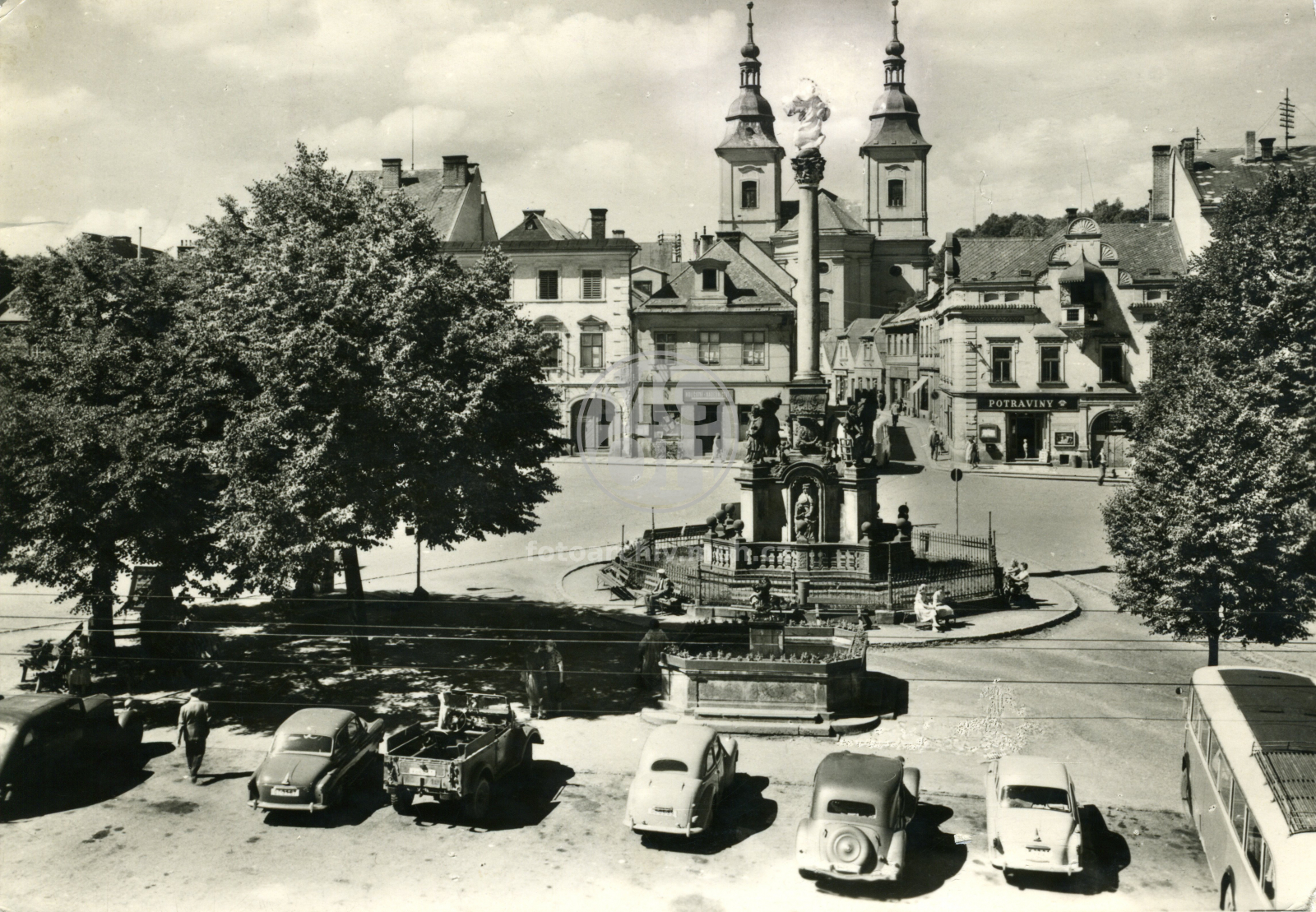 Fotografie - Náměstí, pohled na západní částí
