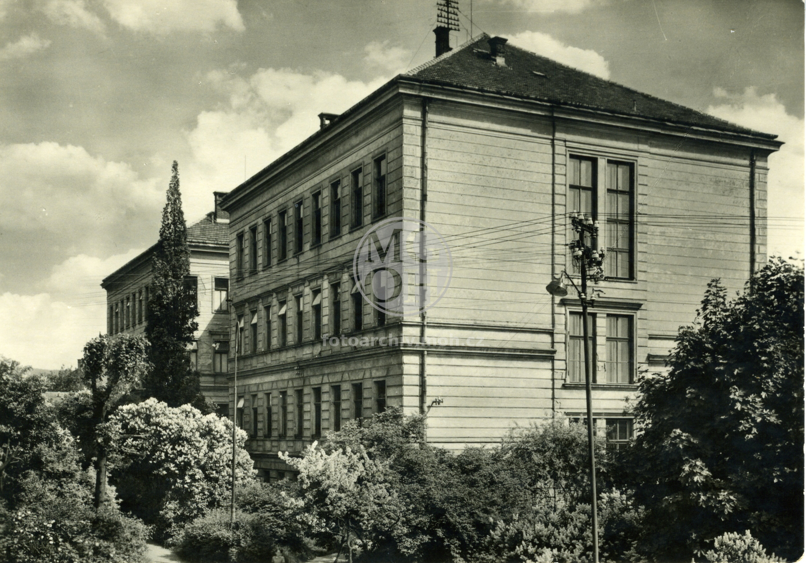 Fotografie - Osmiletá střední škola