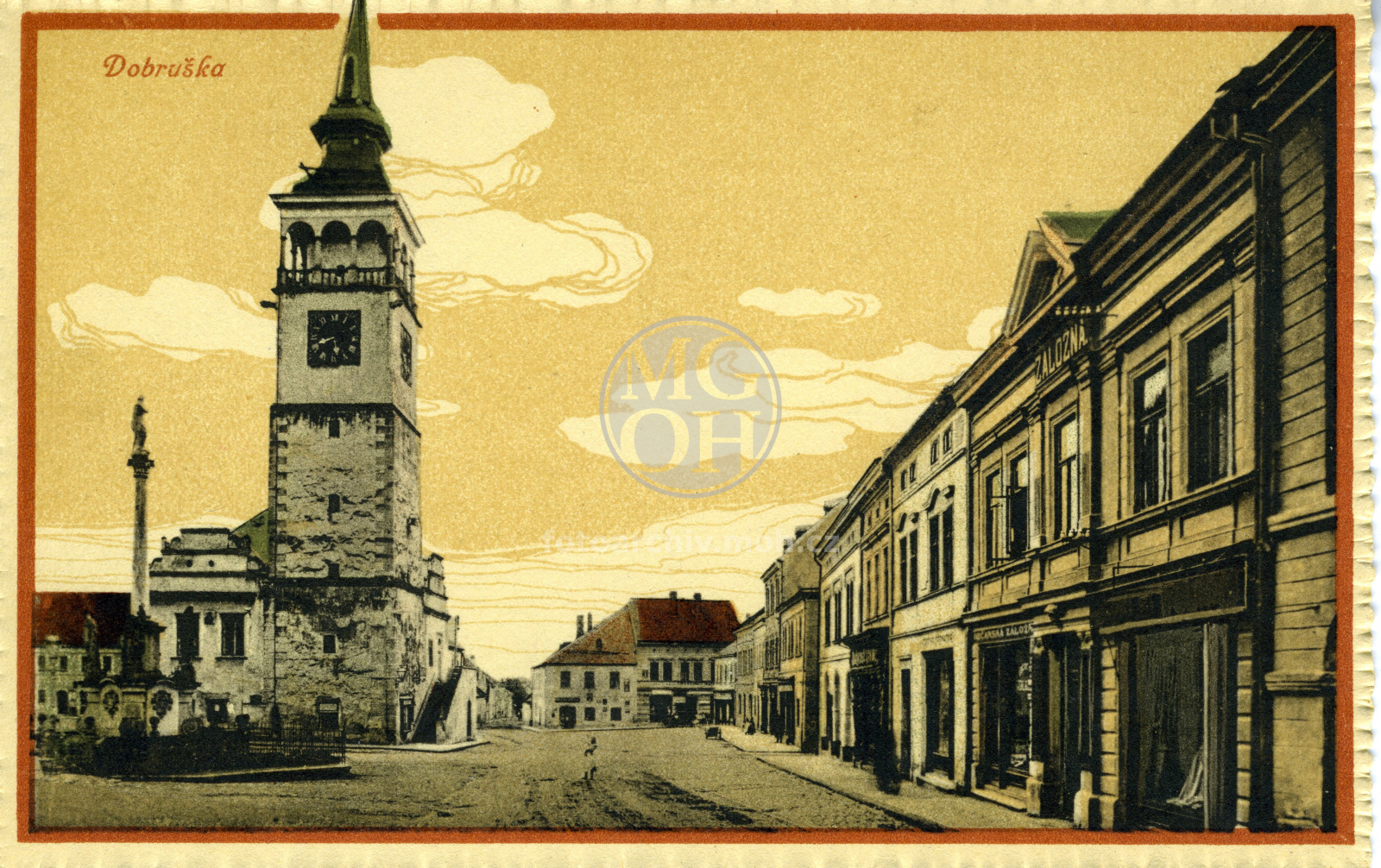 Fotografie - Pohled na jihozápadní část náměstí a radnici