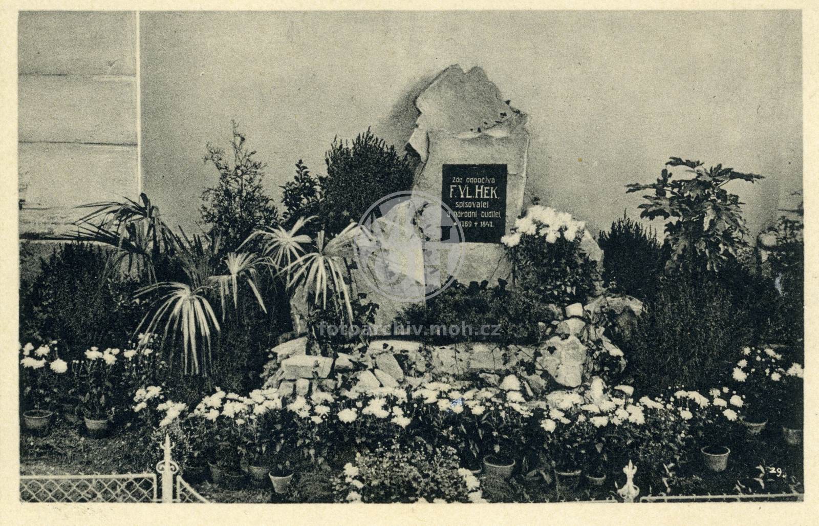 Fotografie - Pamětní deska F. Vl. Heka
Osoba: František Vladislav Hek, obrozenenecký spisovatel, hudební skladatel, kupec