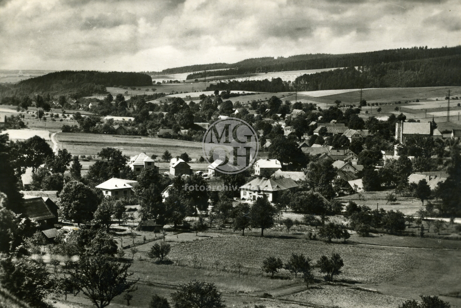Fotografie - Pohled na obec od východu