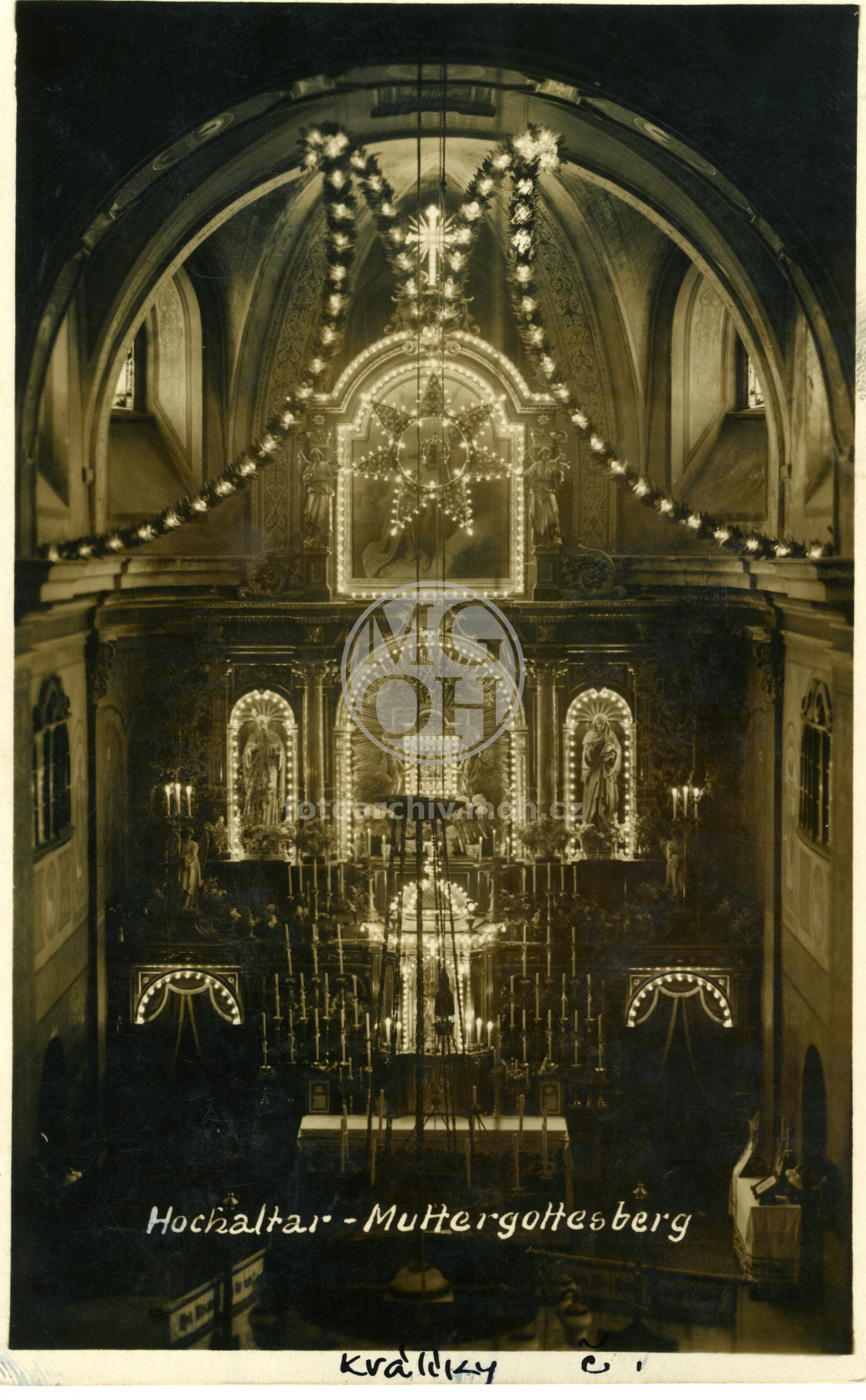 Fotografie - Hora Matky Boží - hlavní oltář