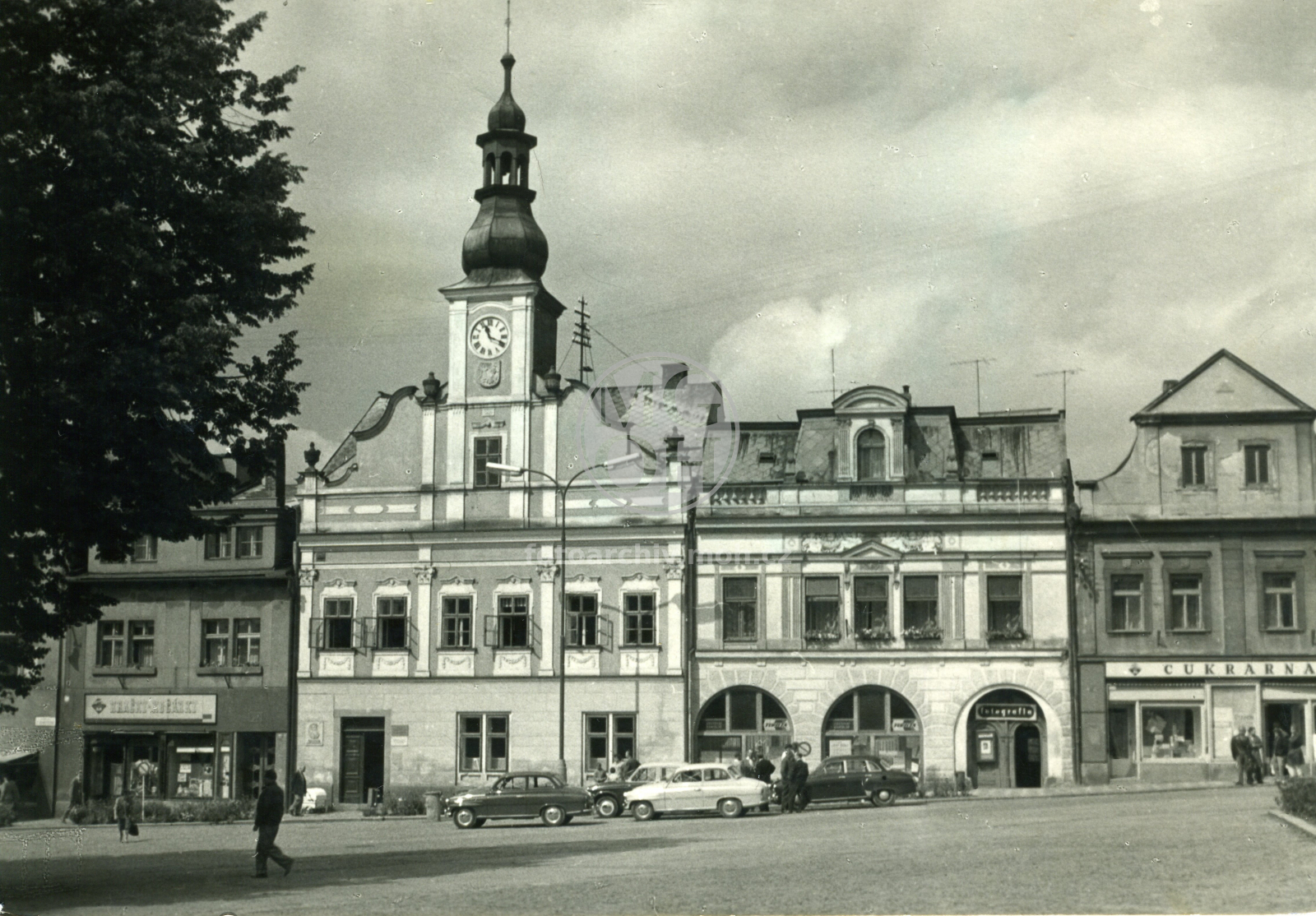 Fotografie - Náměstí Zdeňka Nejedlého [Staré náměstí]