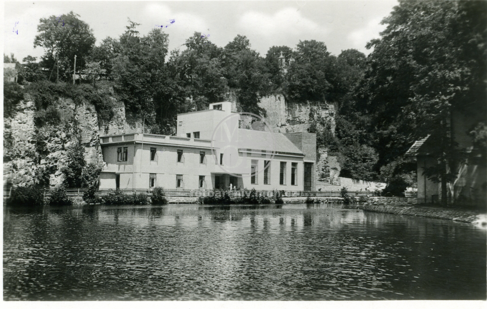 Fotografie - Sbor církve čb.