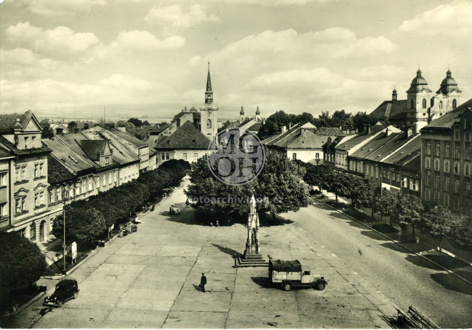 Fotografie - Náměstí - pohled z nové radnice