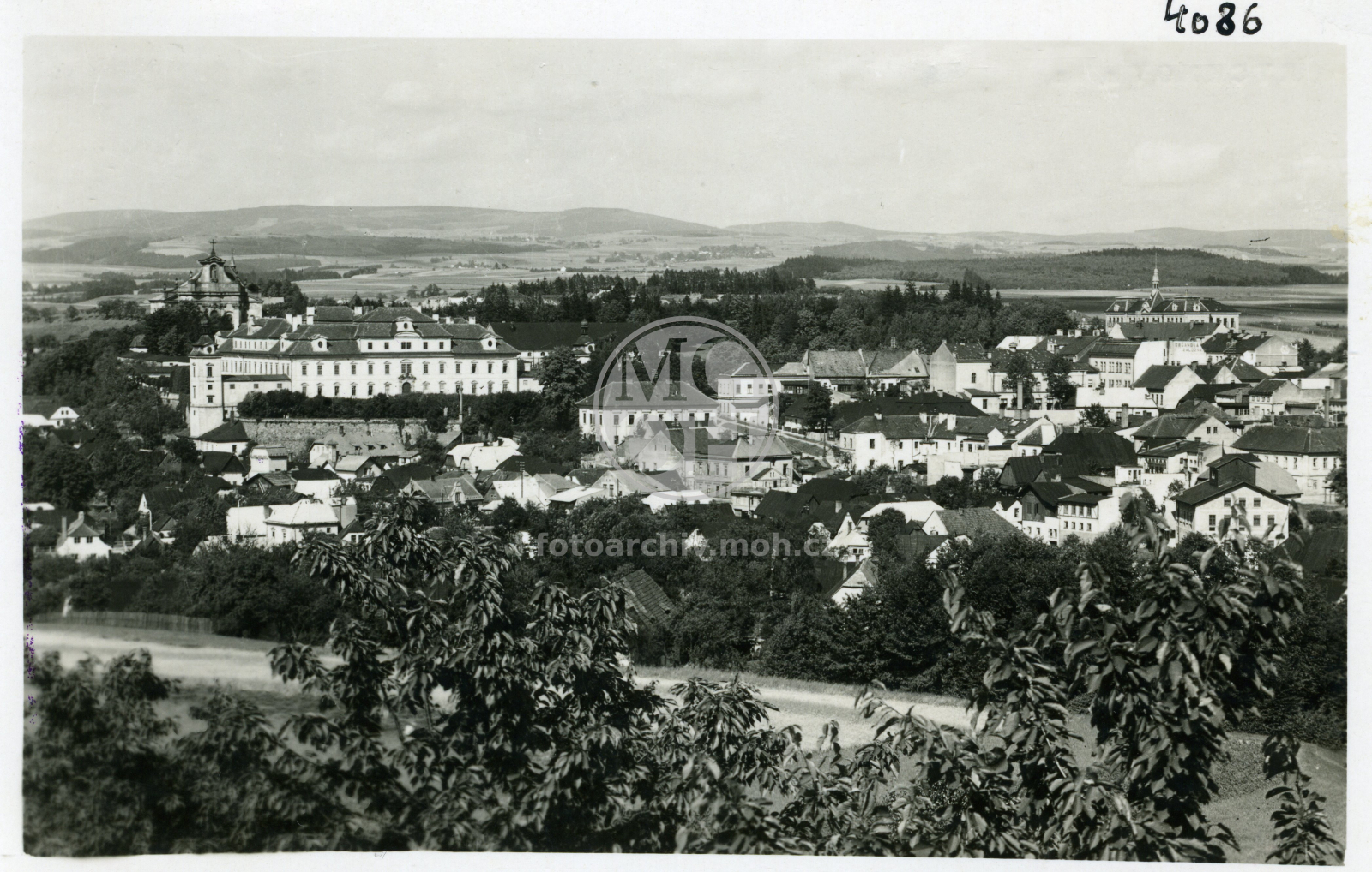 Fotografie - Úsek před zámkem