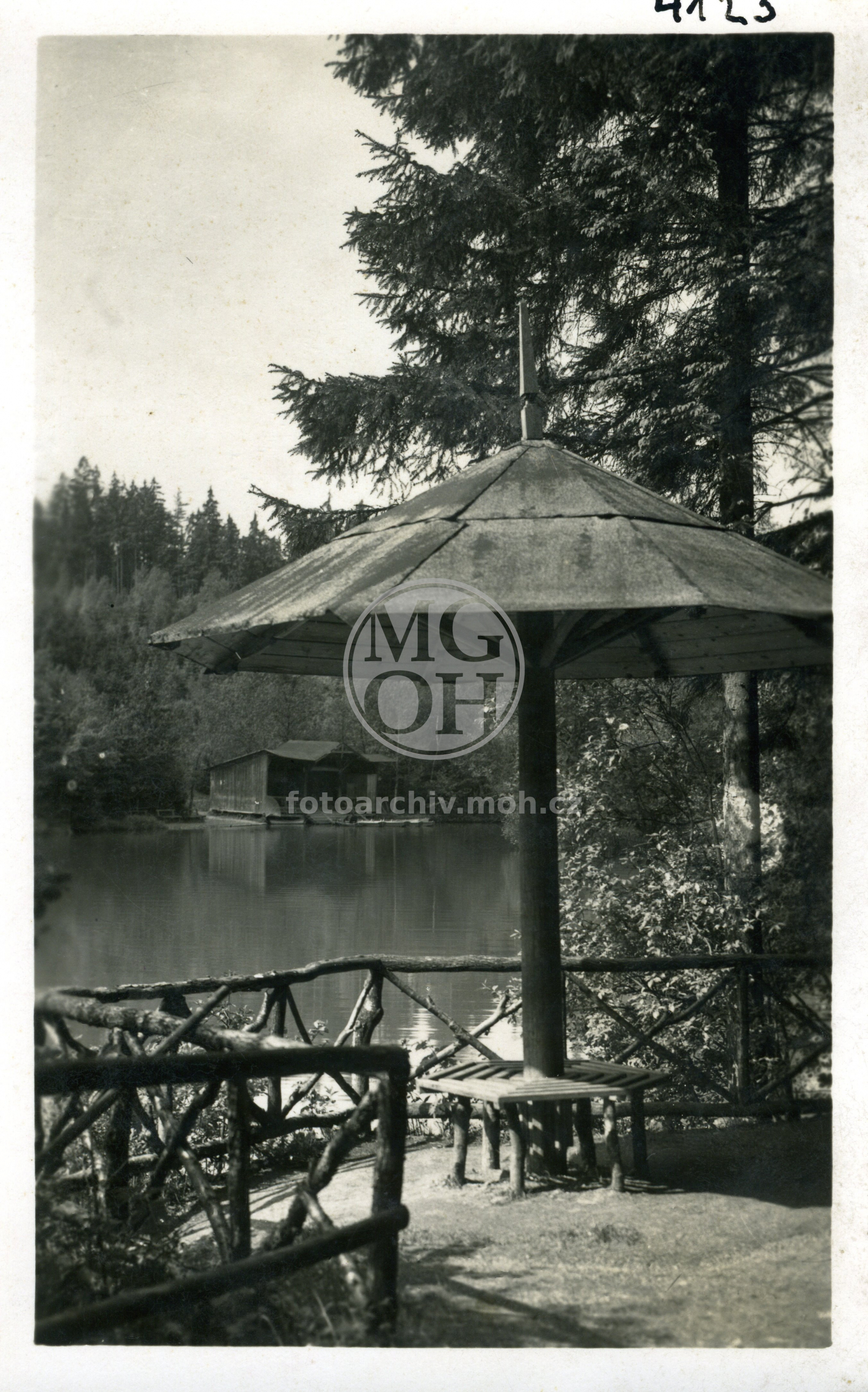 Fotografie - Ivanské jezero