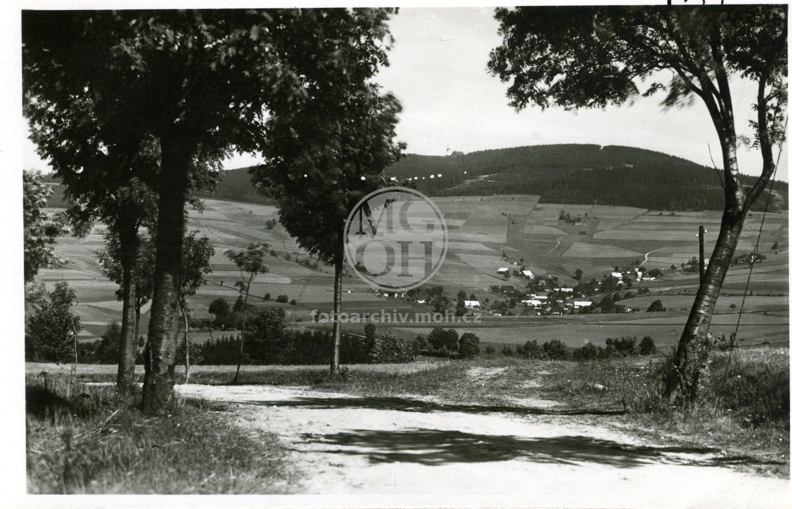 Fotografie - Pohled do krajiny