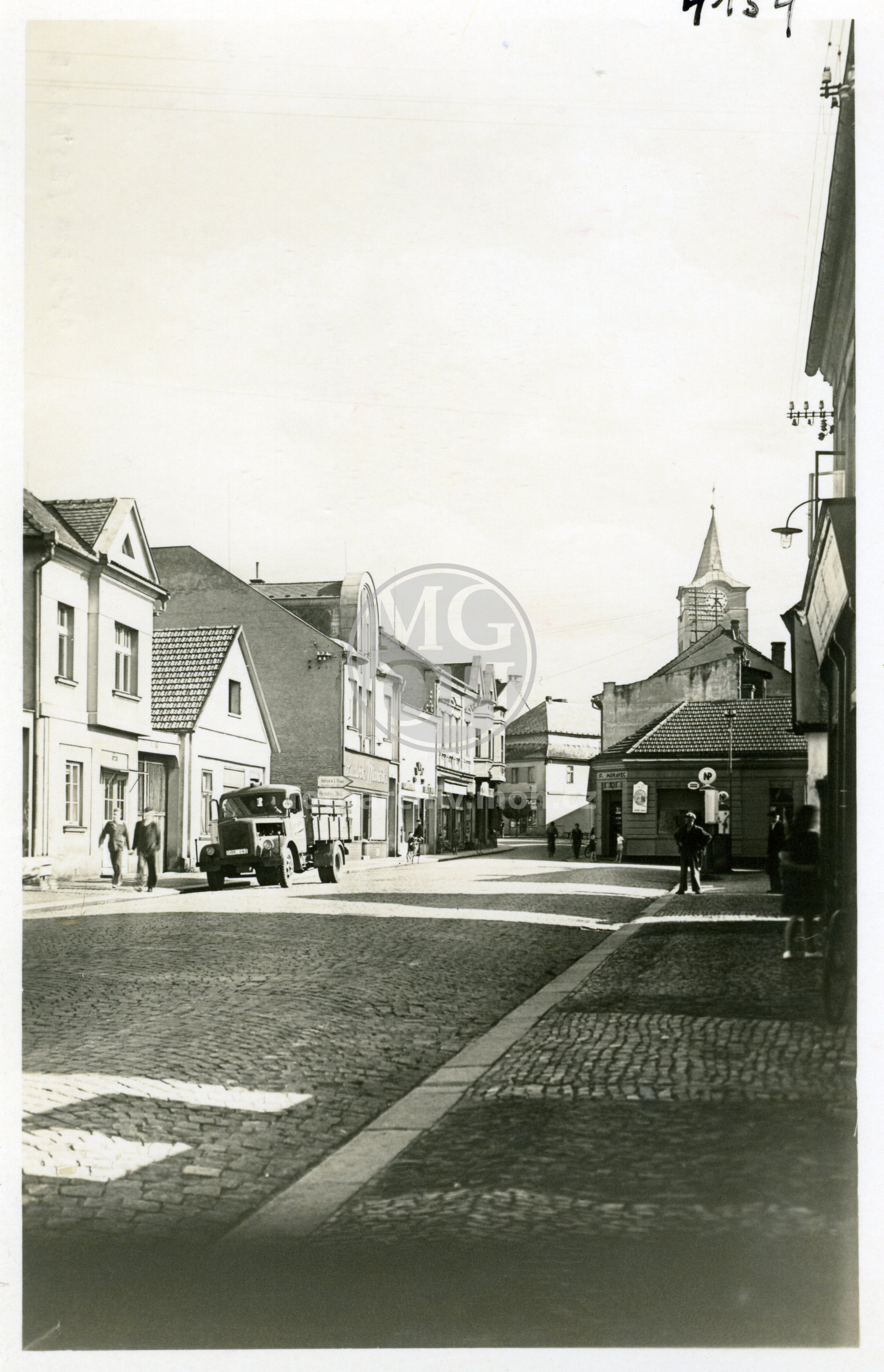 Fotografie - Vjezd na náměstí