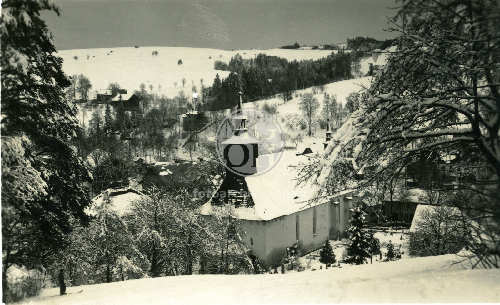 Fotografie - Kostel a okolí v zimě