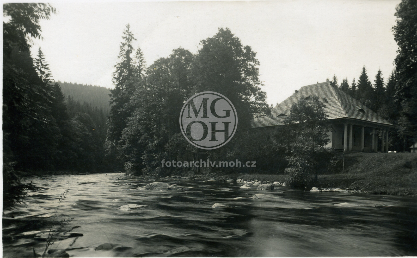 Fotografie - Lovecký zámeček