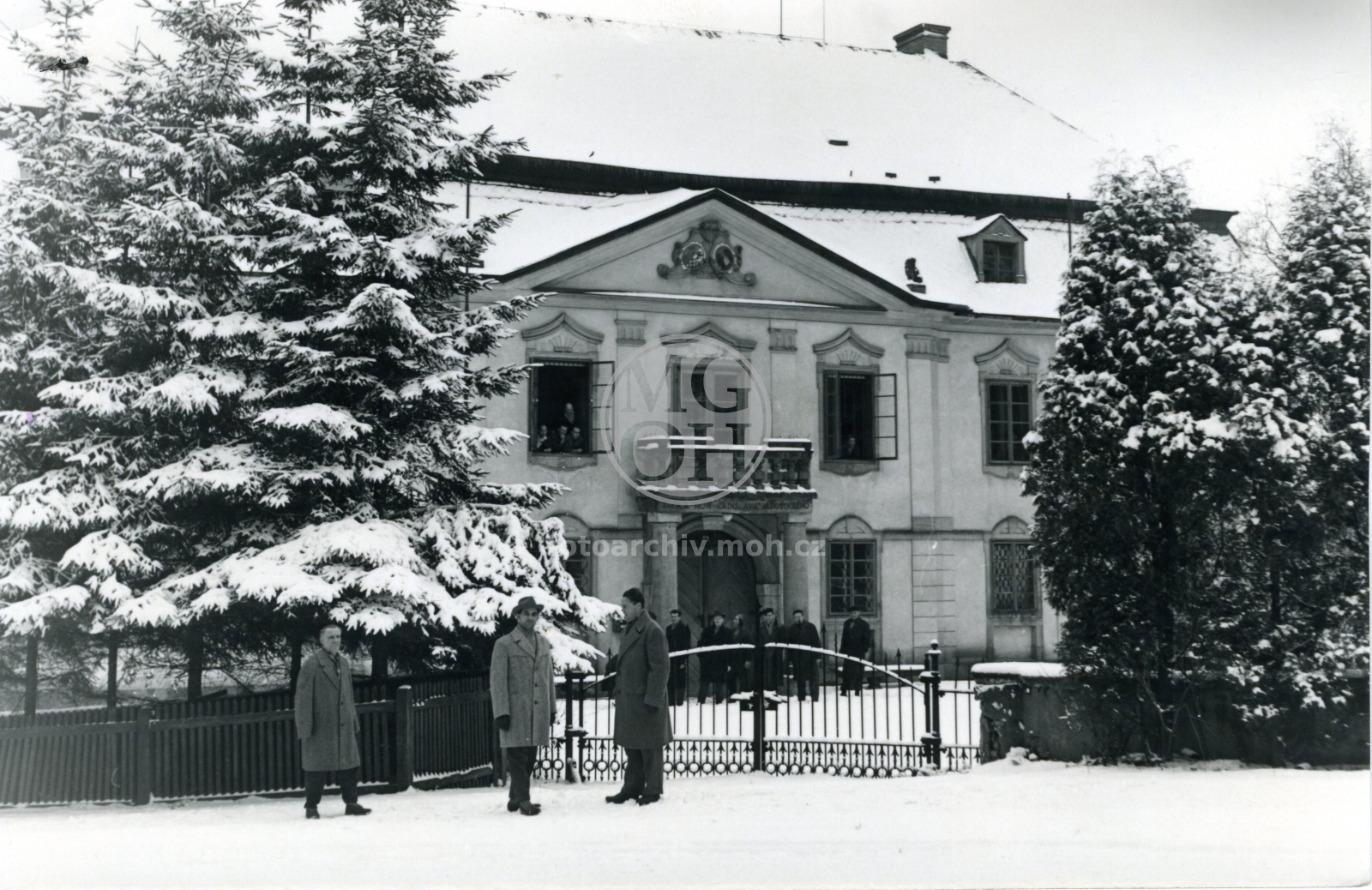 Fotografie - Zámek, nyní škola ROH