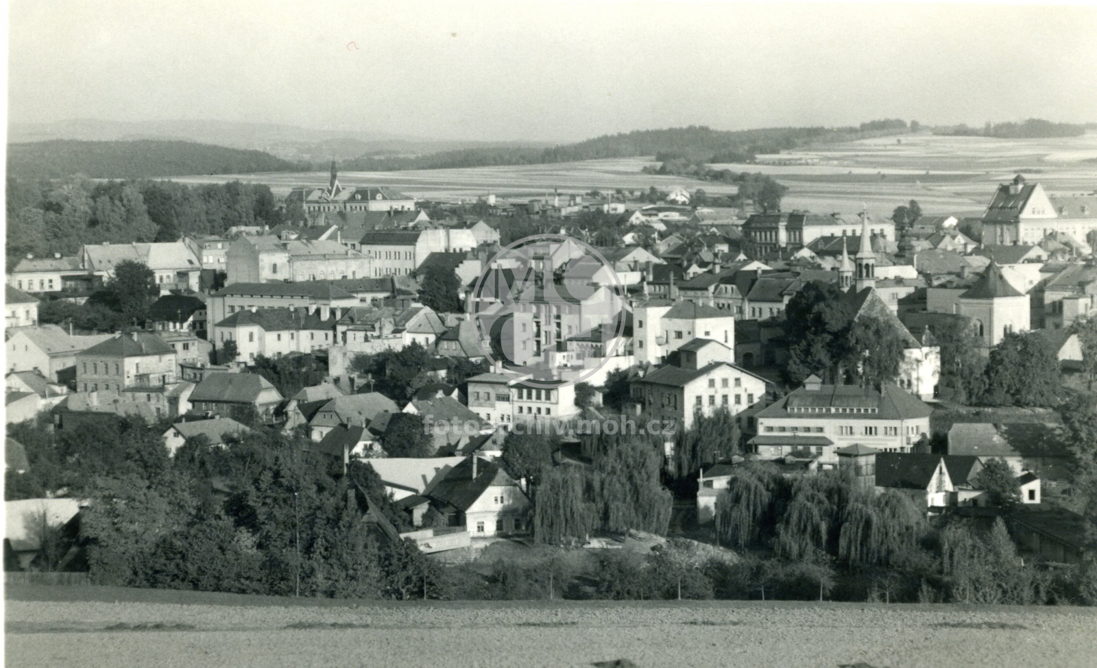 Fotografie - Celkový pohled z Dubinky bez zámku