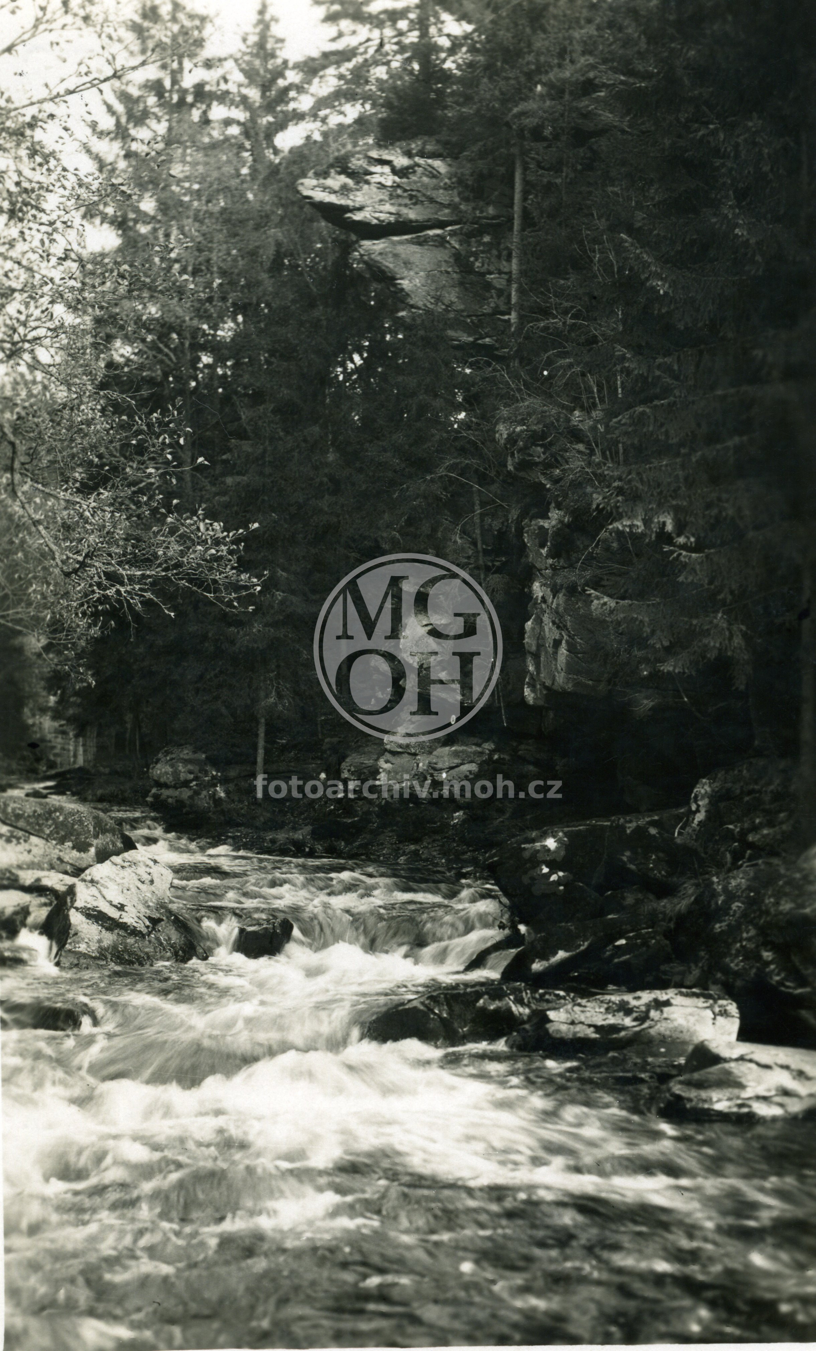 Fotografie - Skála u Zemské brány