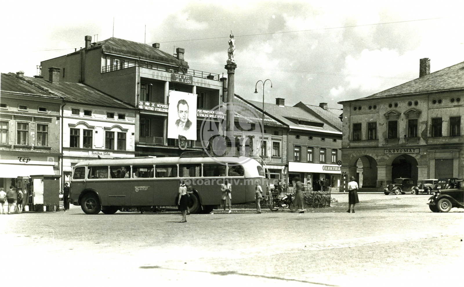 Fotografie - Náměstí, severovýchodní část