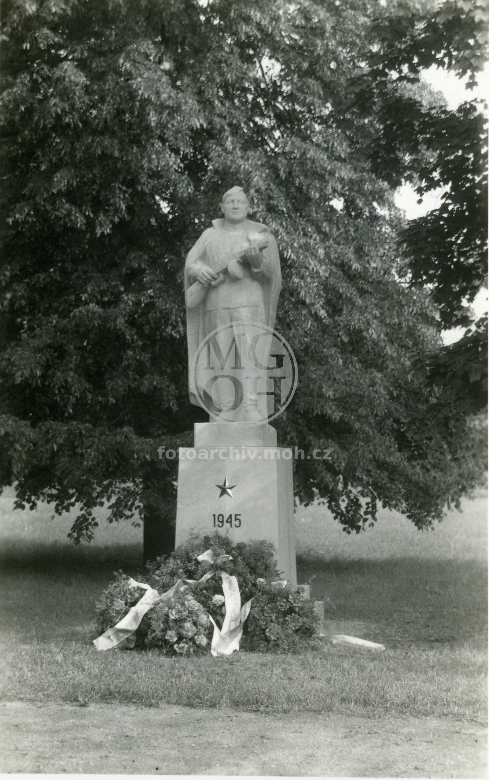 Fotografie - Pomník padlým