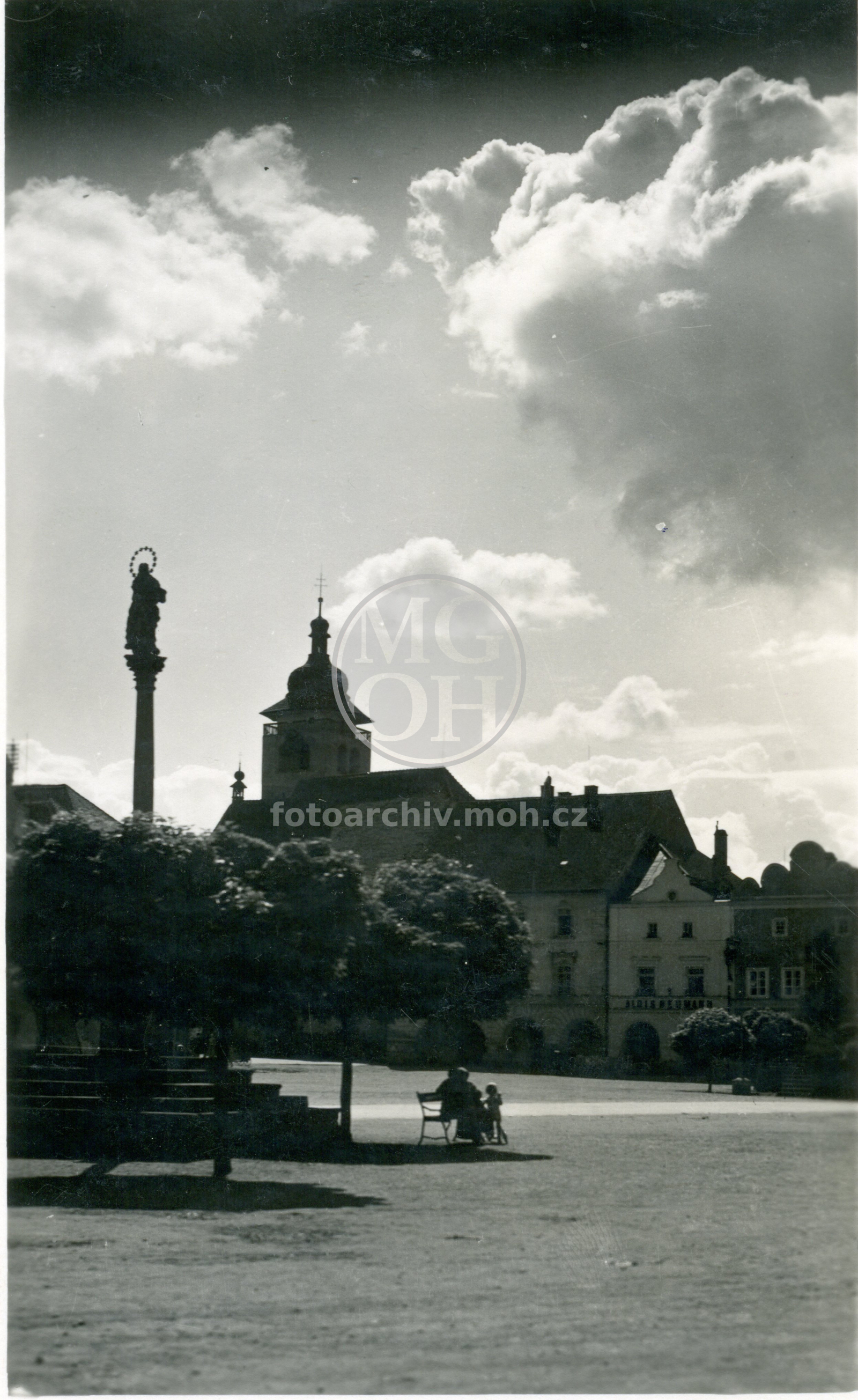 Fotografie - Celkový pohled - náměstí