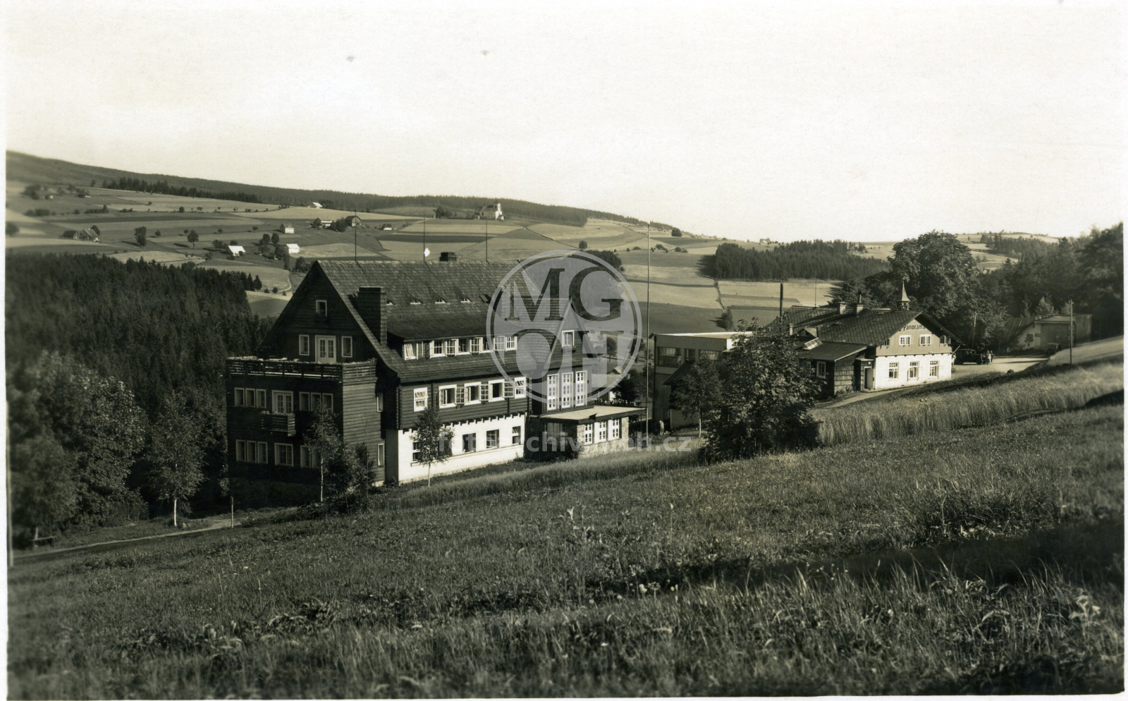 Fotografie - Panorama a Jiráskův dům