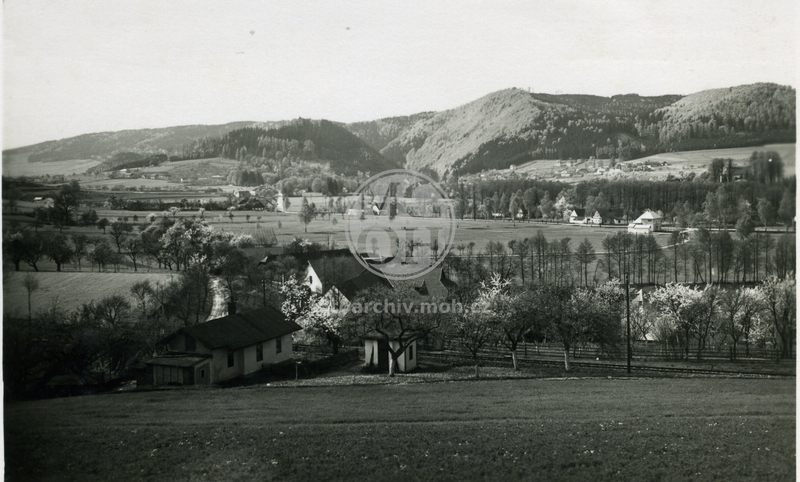Fotografie - Celkový  pohled od Čertova dolu