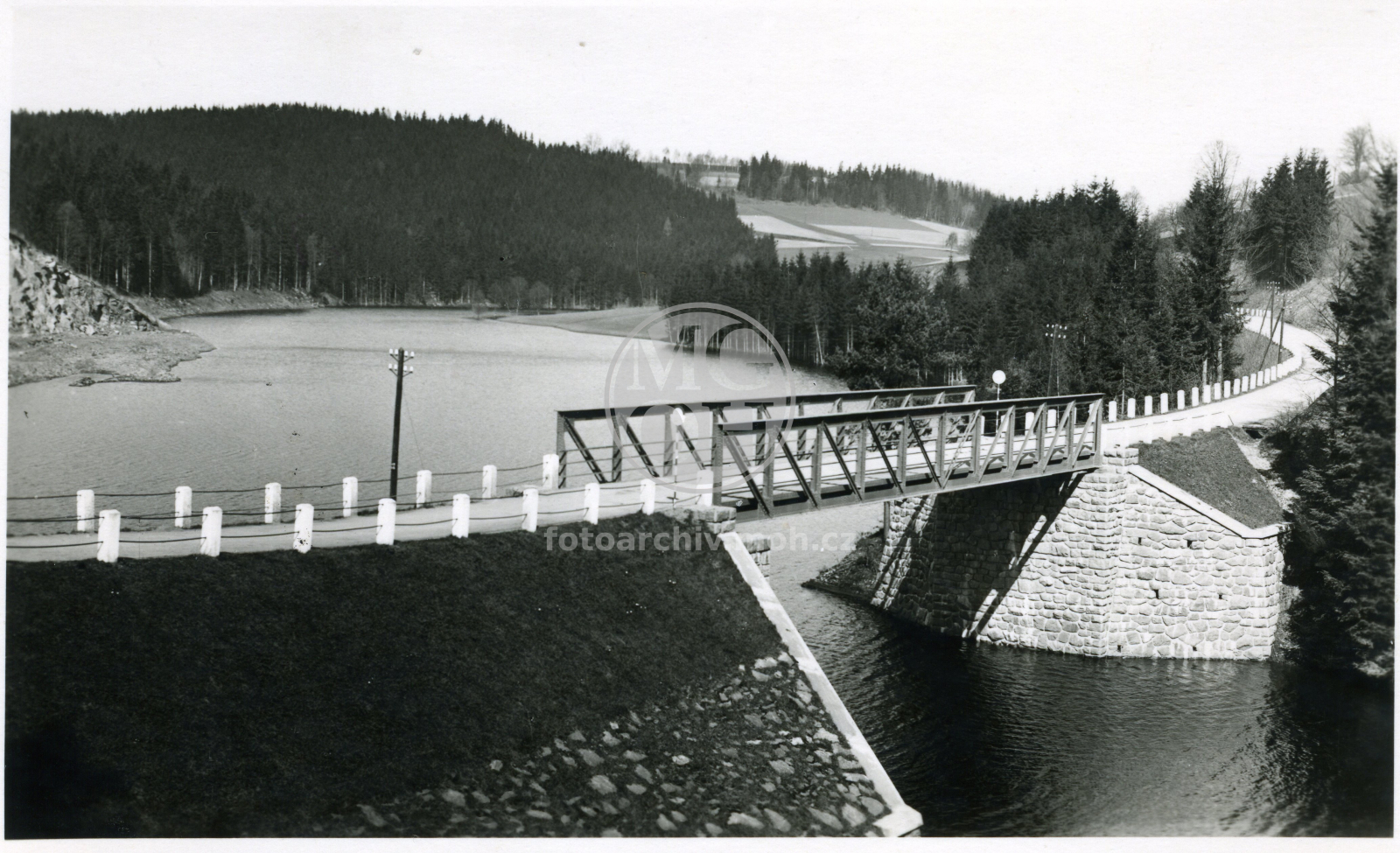 Fotografie - Přehrada - most horní