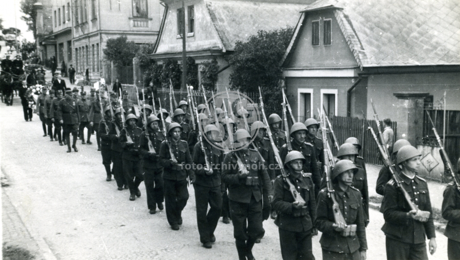 Fotografie - Pohřeb sovětských vojáků