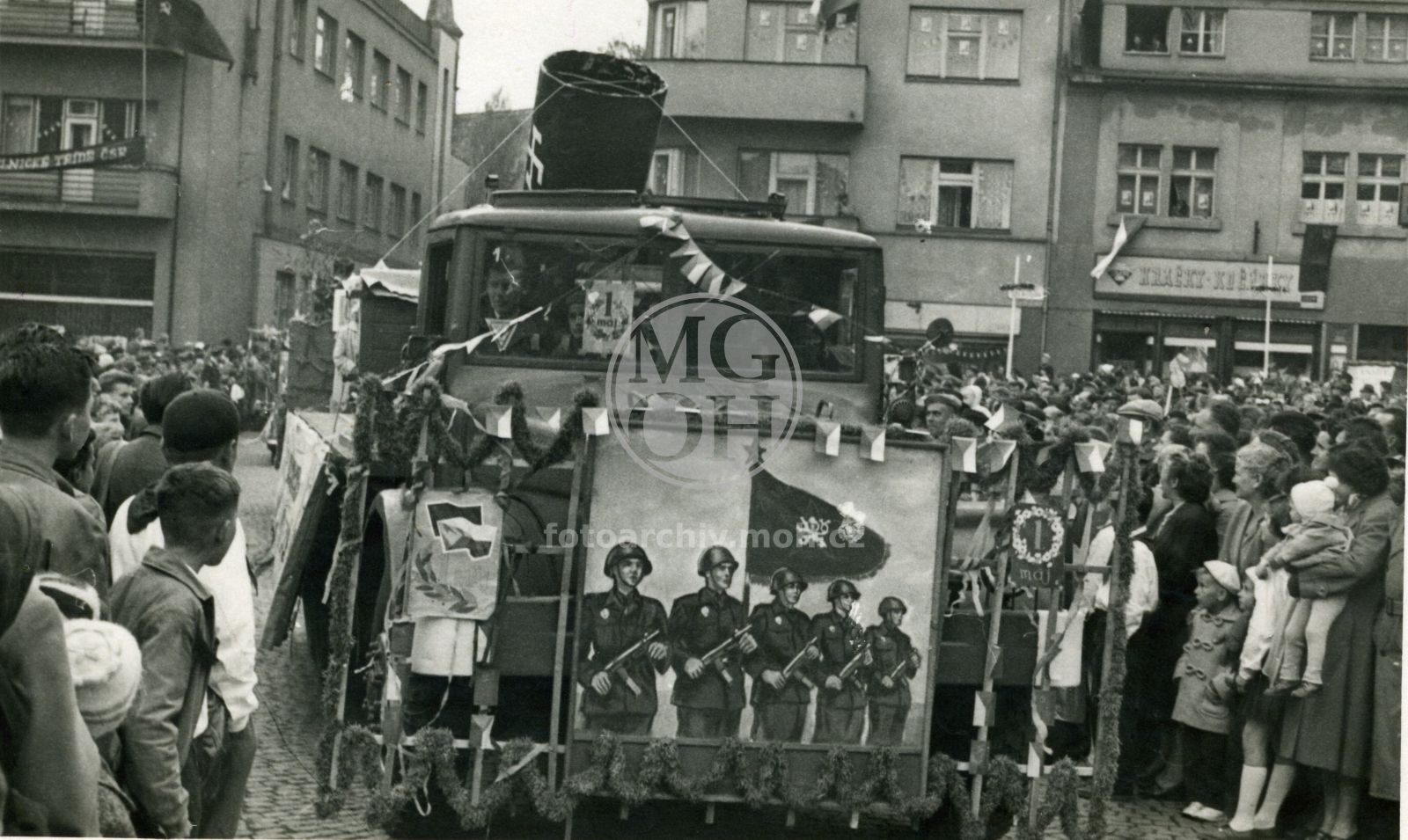 Fotografie - 1.Máj, průvod