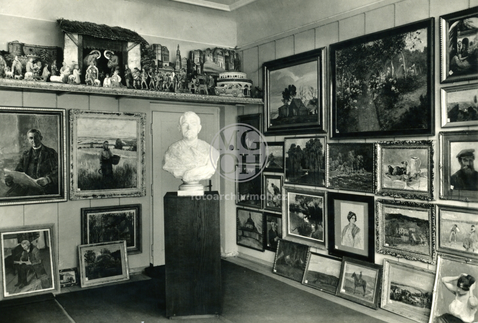 Fotografie - Obrazárna - dílo Ant. Slavíčka, (ze sbírek Jana .elichara)