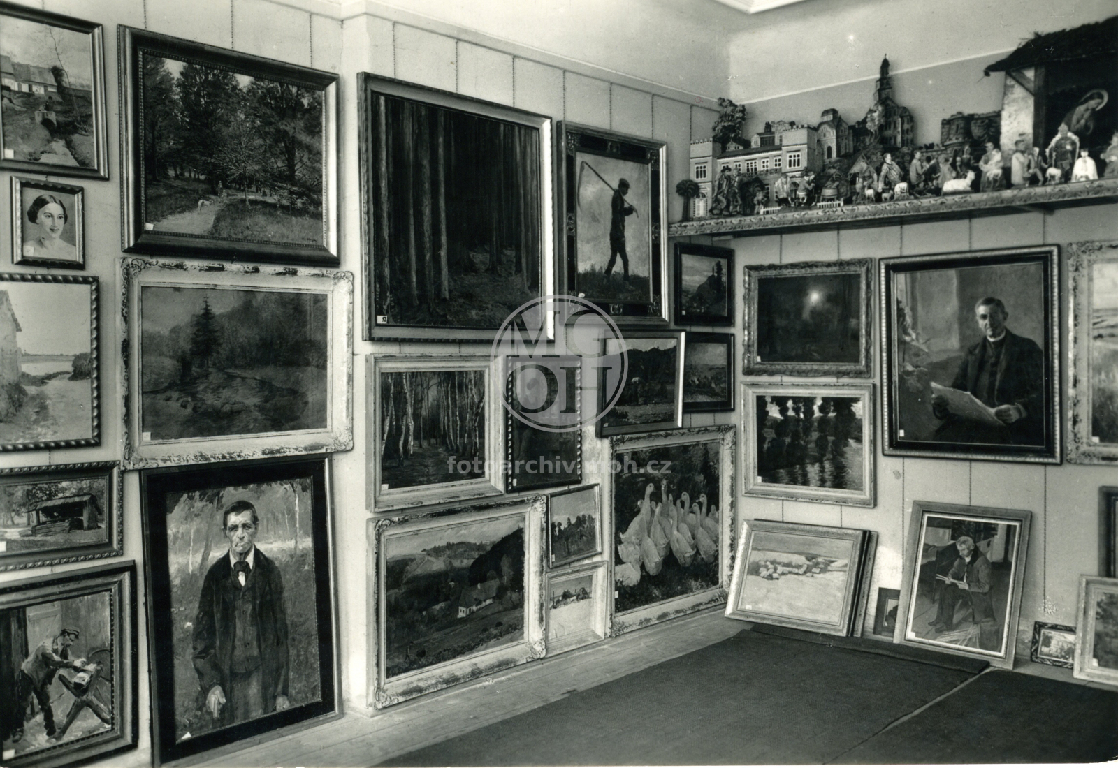 Fotografie - Obrazárna - dílo Ant. Slavíčka, (ze sbírek J. Melichara)