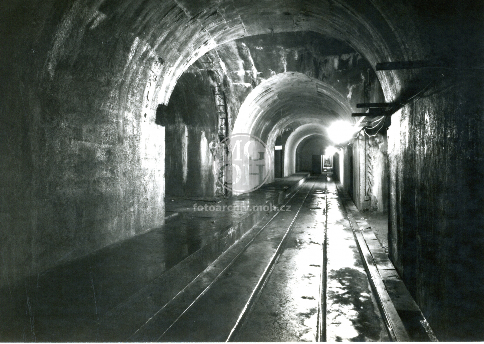 Fotografie - Pevnostní areál Hanička - nádraží v podzemí