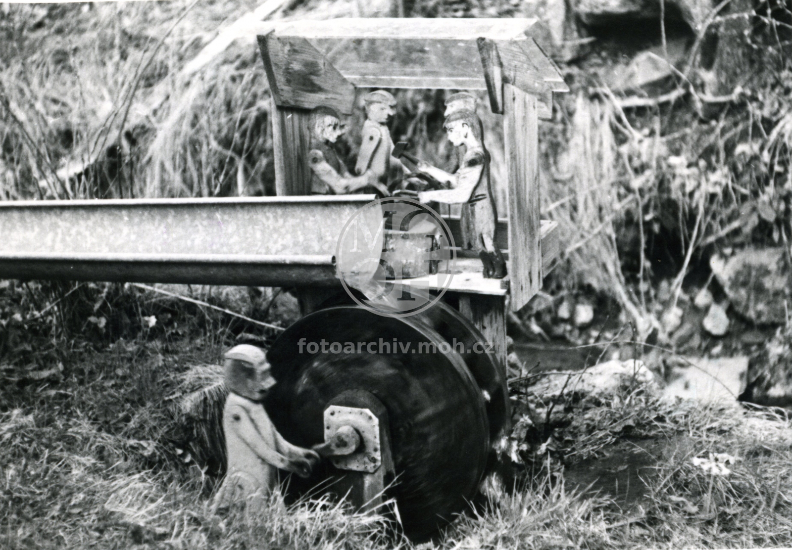 Fotografie - Mlýnek vodní, lidová tvořivost