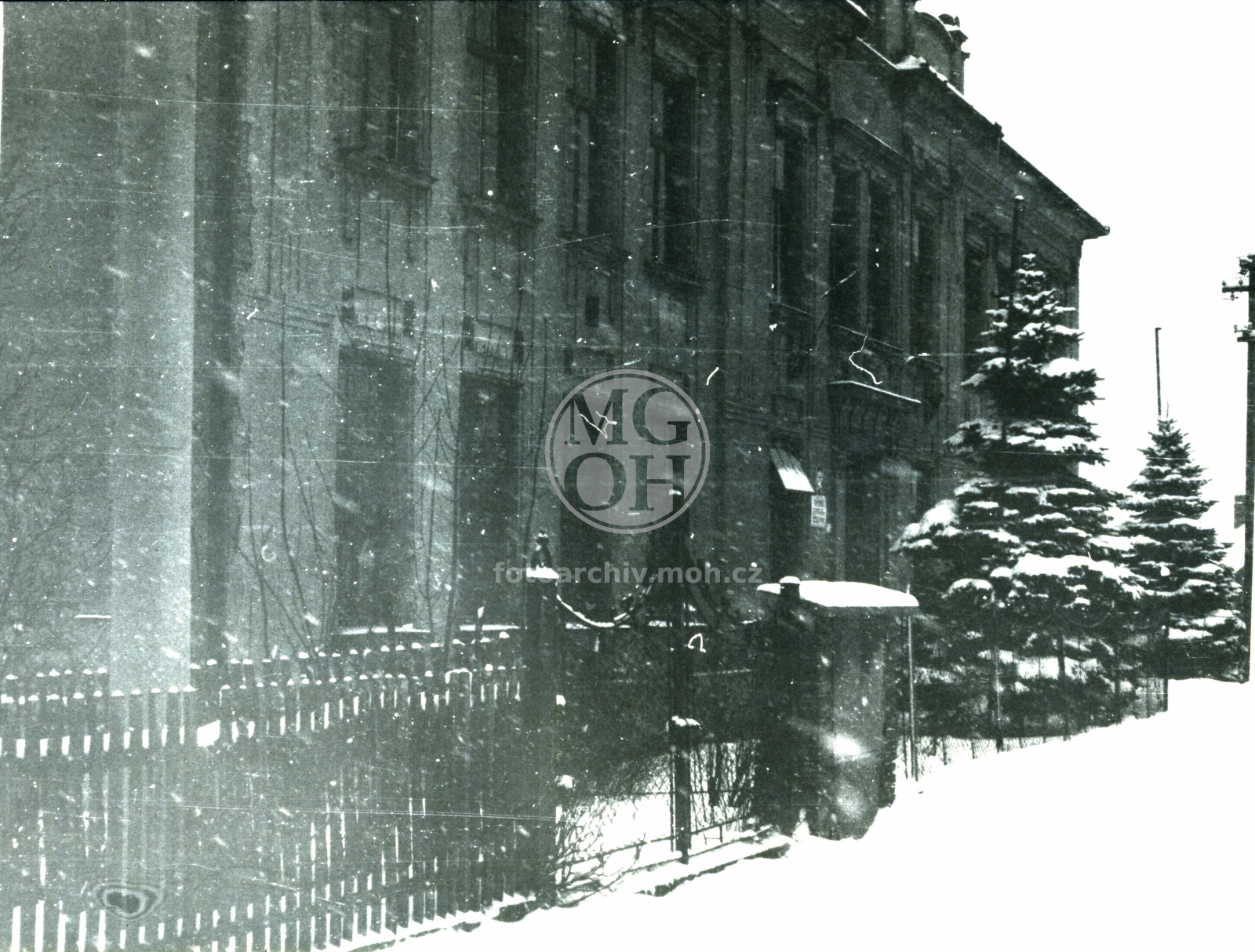 Fotografie - Škola na Skále, kde cvičila FDTJ