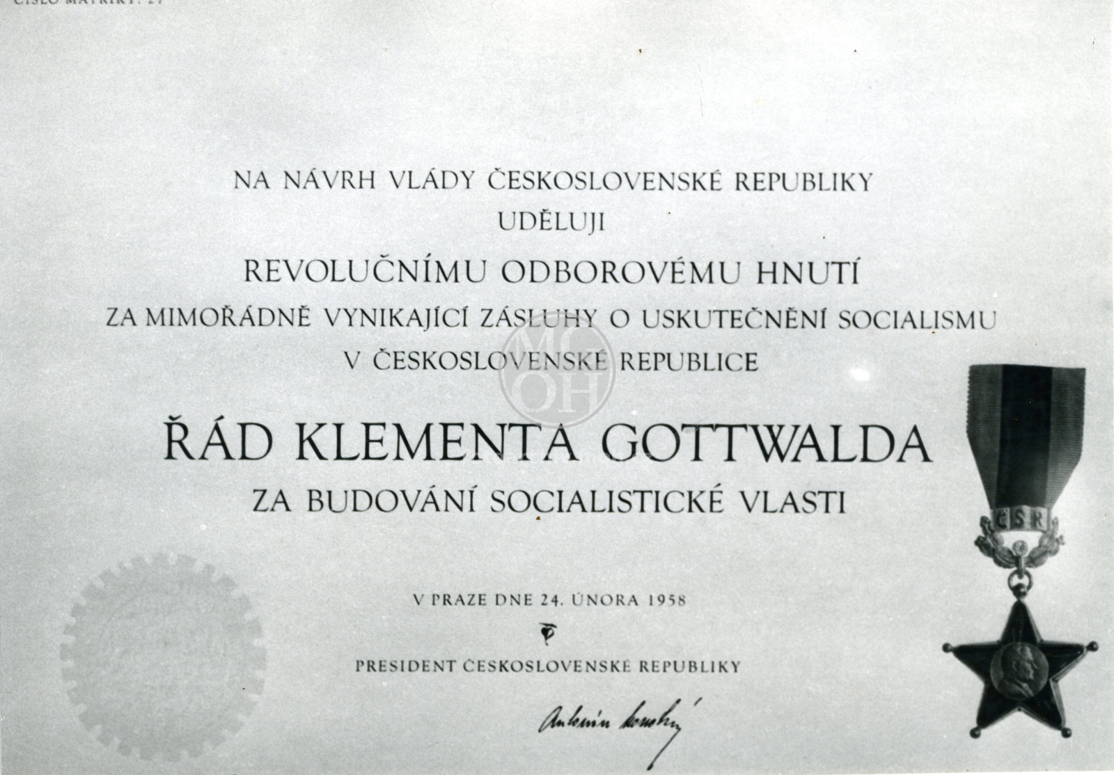 Fotografie - Řád Kl. Gottwalda, uděleno ROH