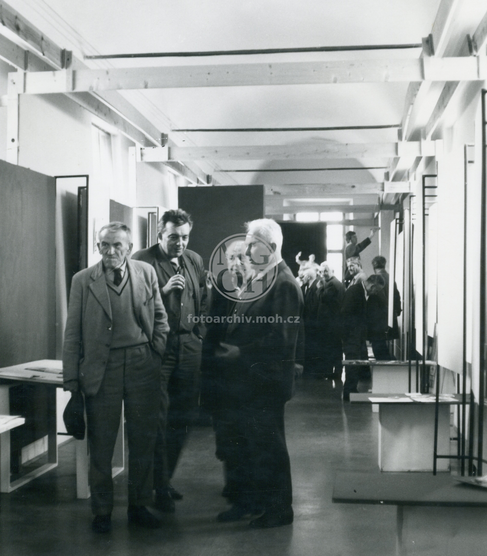 Fotografie - Výstava K. Poláčka v Poláčkově síni v  Muzeu Orlických hor na zámku 
Osoba: Karel Poláček [spisovatel; 1892-1945]